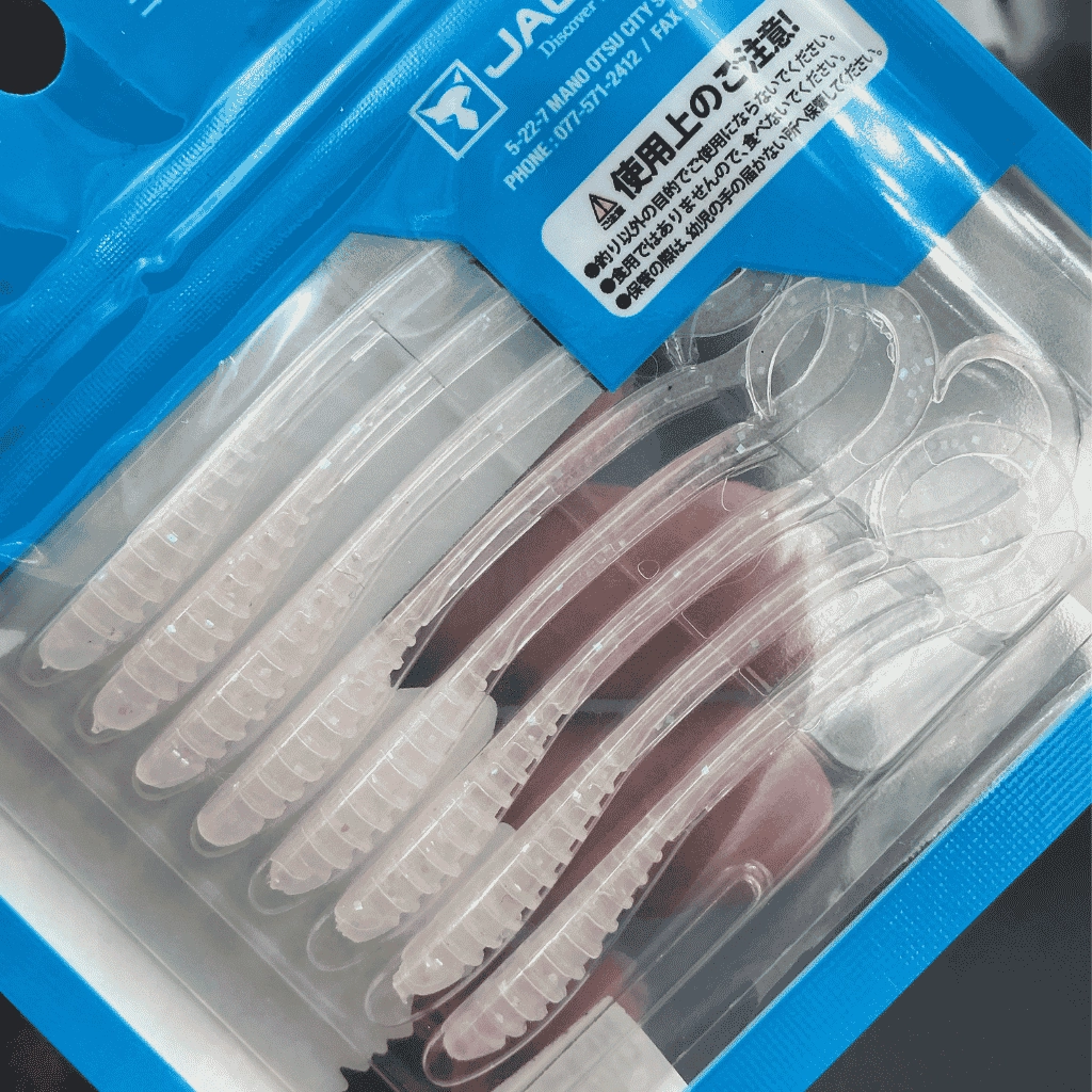 Jackall Tide Curly 2.8’’ (7.1 cm) Hitomame Pearl Silikon Yem